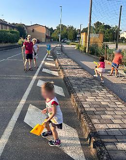 A Vicobellignano scopa e ramazza. Quartiere ripulito