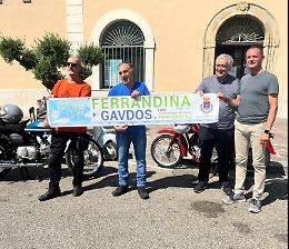 L'ingegnere sulle orme di Ulisse con la moto d'epoca