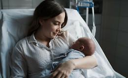 Mamma e bimbo, le prime ore insieme dopo la nascita