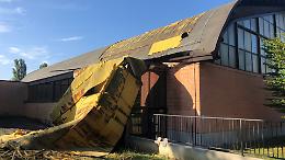 Nubifragio, devastata la copertura della palestra a Romanengo