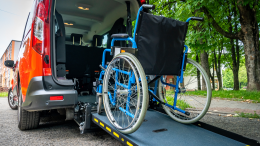 Disabili, minori e anziani: arrivano i fondi