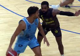 Vanoli sotto contro la Dinamo Sassari