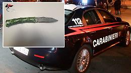 In giro di notte con un coltello  lungo 17 centimetri, 26enne denunciato