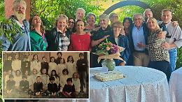 Abbraccio alla maestra cinquant’anni dopo