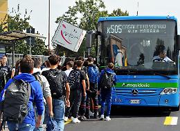 Pullman sovraffollati, Autoguidovie: «No, più posti»