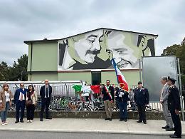 Murale alle scuole medie dedicato a Falcone e Borsellino