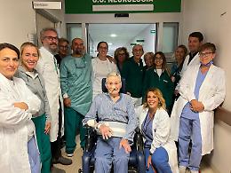 Ictus ischemico a 101 anni: il team medico gli salva la vita