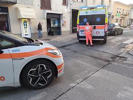 Paura in paese: auto urta passeggino, bambino di due anni ferito nell'incidente