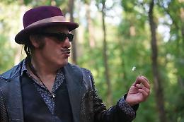 Balera Punk cala l'asso: Tonino Carotone arriva a Cremona