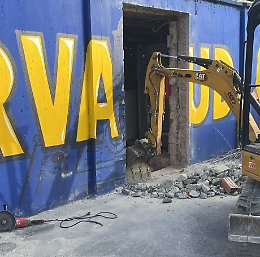 Stadio Voltini, distrutto il murale della Curva Sud: i tifosi insorgono
