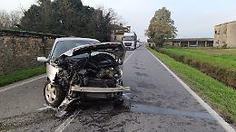 Scontro mezzo pesante-auto, 38enne in ospedale