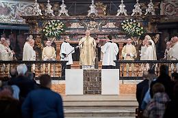 Preghiera, poveri e pace: l'esempio di Sant'Omobono