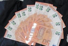 Allarme banconote false, negozianti in allerta