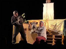 Spettacolo teatrale "DI LÀ DAL MARE" della Compagnia Walter Broggini e Ortoteatro