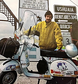 Le infinite strade della Vespa: racconti e immagini di scrittori viaggiatori