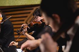 Concerto dell' Accademia Stauffer e European Union Youth Orchestra: musiche di Britten, Hindemith e Von Dohnányi
