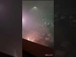 Fuochi d'artificio  sotto le finestre di casa