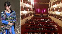 Con Ambra Angiolini il Teatro Comunale fa il pieno 
