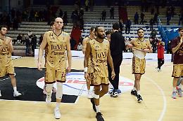 Juvi solida ma non basta: passa Cantù nell'ultimo quarto 87-78
