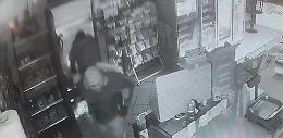 Locale razziato, 10mila euro il bottino