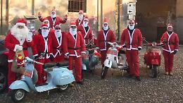Anffas, babbi Natale in Vespa per portare doni ai ragazzi