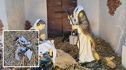 San Giuseppe decapitato, il presepe in piazza Dante nel mirino dei vandali