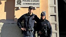 Uomo cade nel canale Vacchelli, salvato dalla polizia
