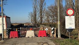Il ponte è chiuso: «E i lavori non partono»
