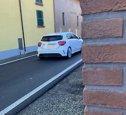 Ladri messi in fuga dai vicini di casa
