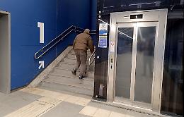 Ascensori della stazione ancora ko: disagi per persone con mobilità ridotta