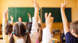 Scuola. «In pochi anni dieci classi in meno»
