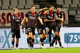 Autogol di Bianchetti in pieno recupero. La Cremonese pareggia a Bari: 1-1