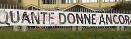 Lo striscione resta appeso: «Disturba? Ha colto nel segno»