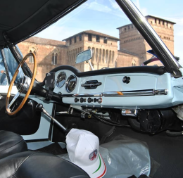 Raduno per auto d'epoca "Le storiche al Castello di Pandino"