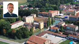 Servizio scuolabus, la replica del sindaco di Torre ai colleghi: «L’ora della responsabilità»