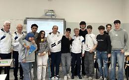 Scuola inclusiva con il tennis in  carrozzina