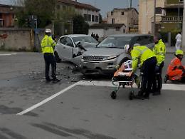 Incidente all’incrocio: molta paura, ma feriti lievi