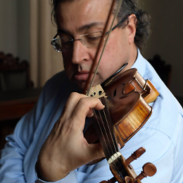 Luca Fanfoni: "Capricci e dintorni" con Stradivari autentici