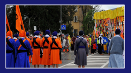 I Sikh in corteo: «Non ci hanno avvertiti»