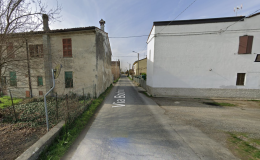 Scontro tra due camioncini della nettezza urbana
