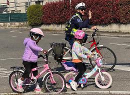 Bimbi in sella a lezione di sicurezza