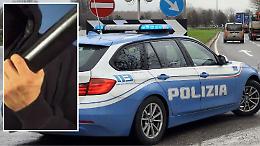 Sprangate all'auto in corsa, shock in via Milano