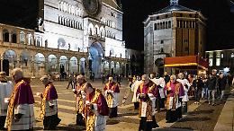 Via Crucis, in processione seguendo la Sacra Spina
