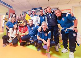 Pasqua in reparto, tre associazioni portano sorrisi ai bambini ricoverati