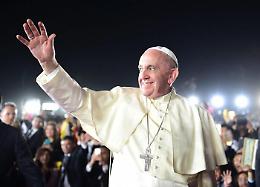 Addio a Bergoglio, il Papa che veniva dalla periferia