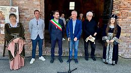 Tre giorni in piazza al via, Case matte vestite a festa 