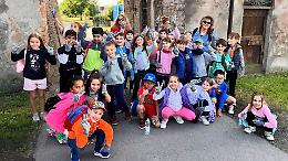 ‘Puliamo il Mondo’, i bimbi della primaria De Amicis fanno splendere il paese