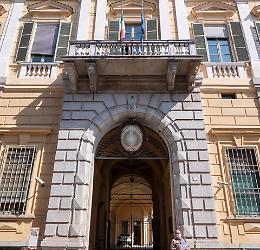 Stalking, «Annientata come donna» e adesso spunta anche l’estorsione