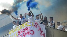 «Festa di fine anno negata», fumogeni e caos al Galilei