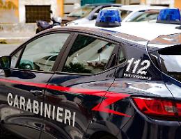 Va dai carabinieri: «Sono stato aggredito»